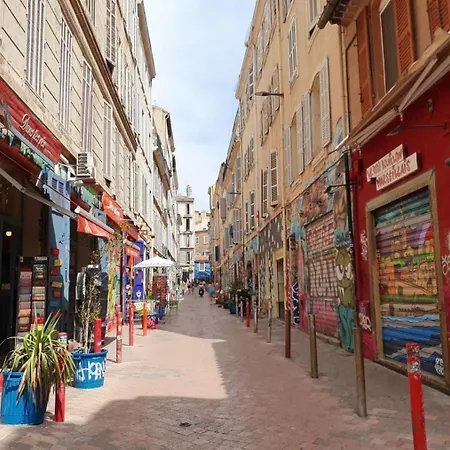 Au Coeur De La Plaine : La Vie Locale *